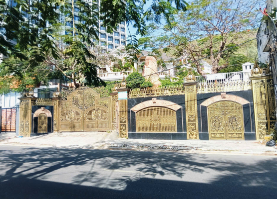 Cổng Nhôm Đúc 004